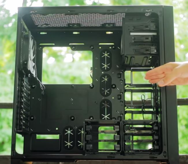 5 Best PC Cases for Hard Drive Storage (2022)
