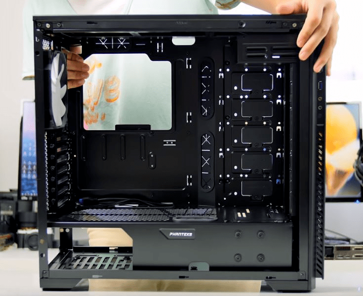 5 Best PC Cases for Hard Drive Storage (2022)